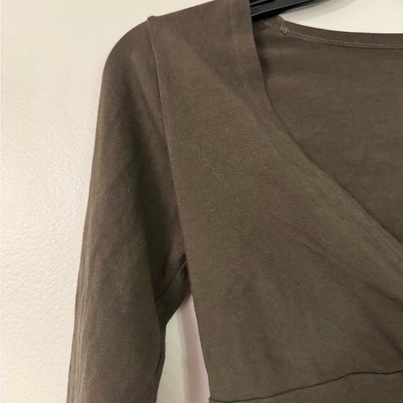 Brandy Melville Amara Long Sleeve - Picture 4 of 8